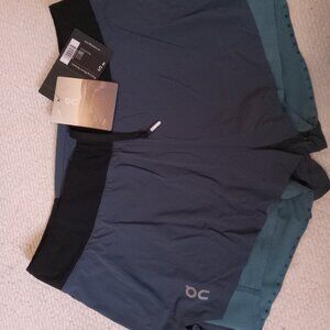 Women's NWT On Running shorts, size Small